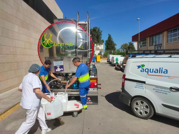 El reparto de agua de Aqualia en Pozoblanco cambia ligeramente de horarios para evitar esperas de los vecinos